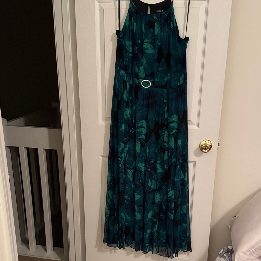 Chic Teal Floral Maxi Dress
